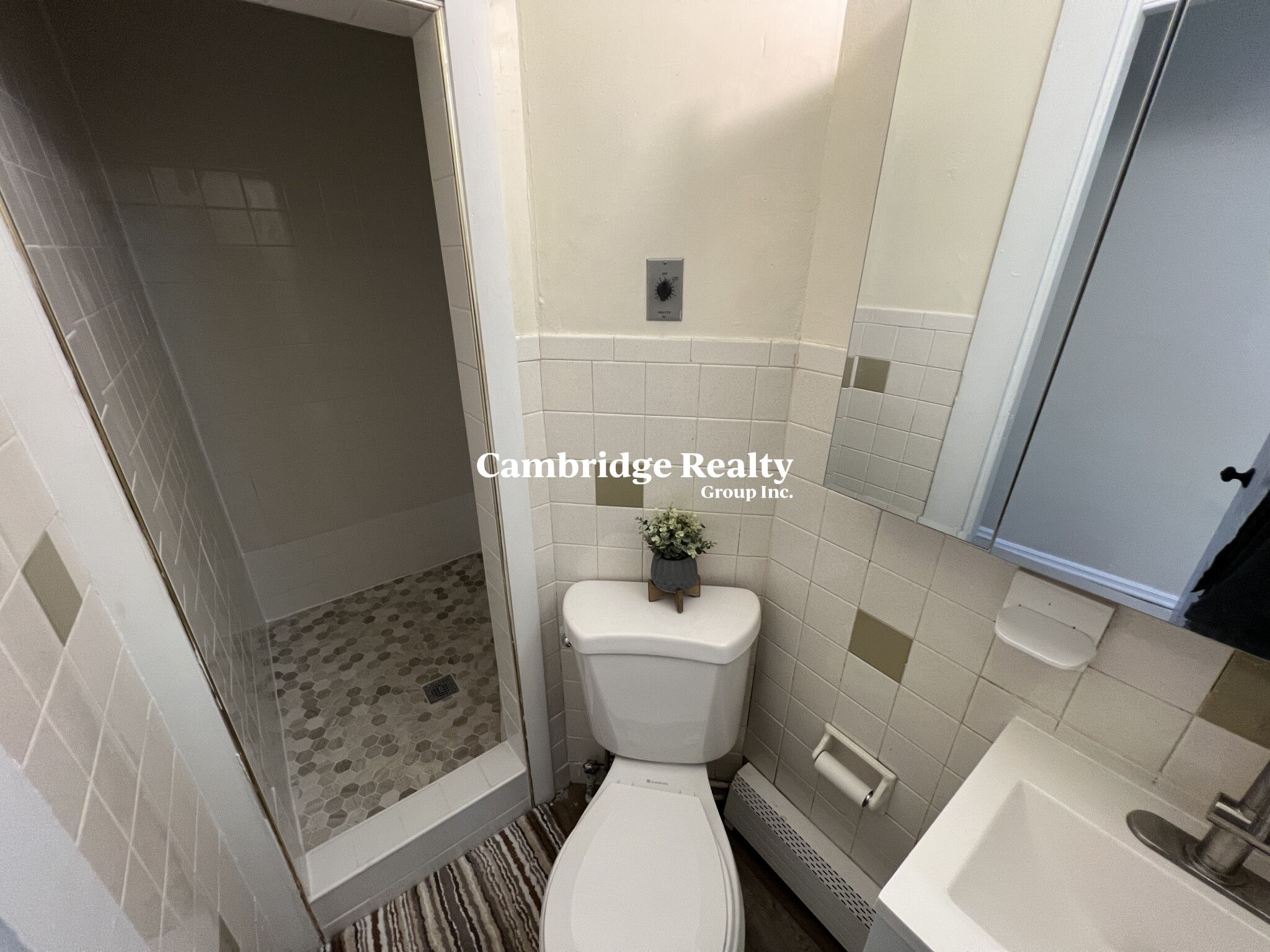 65 71 Holworthy St, West Cambridge