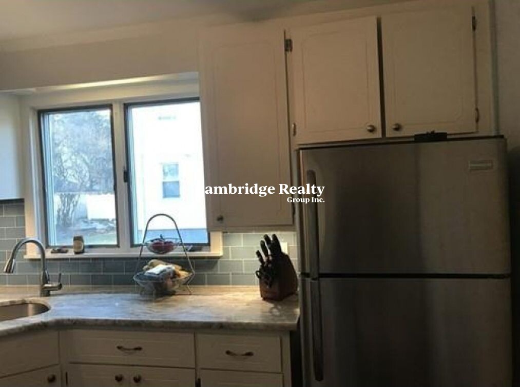 4 Field Rd, Arlington