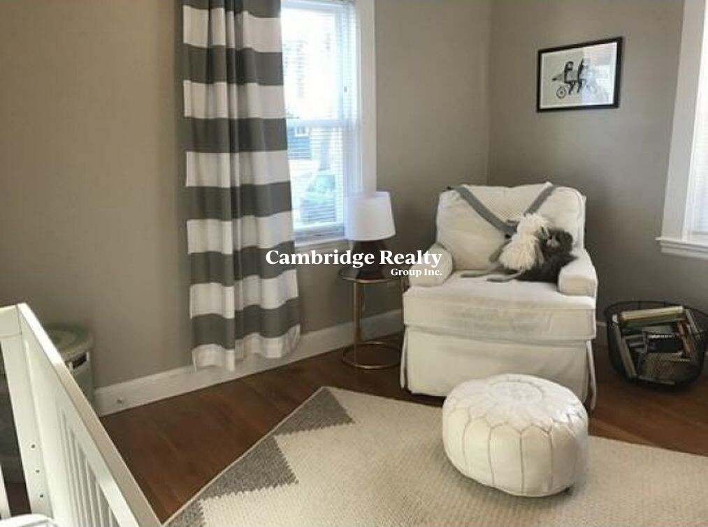 4 Field Rd, Arlington