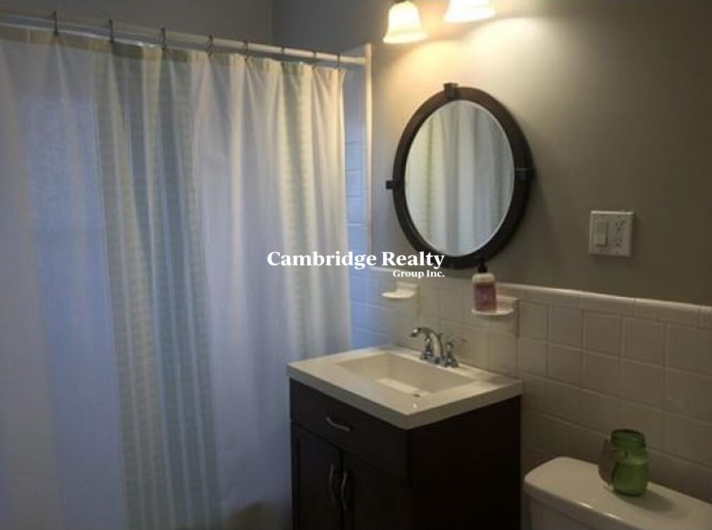 4 Field Rd, Arlington