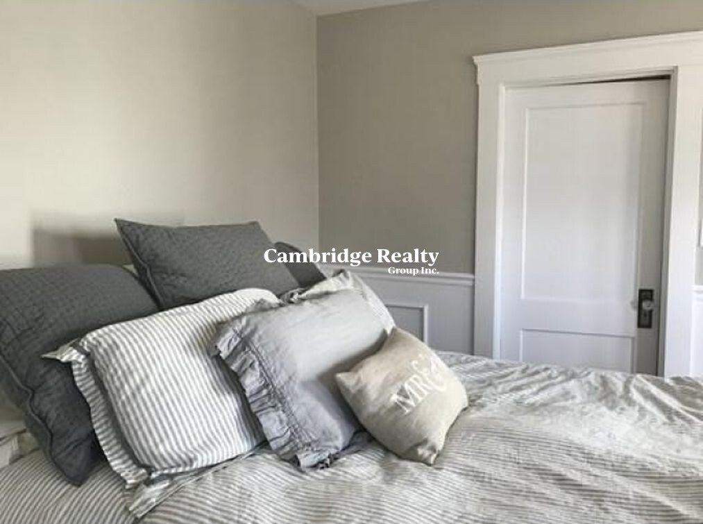 4 Field Rd, Arlington