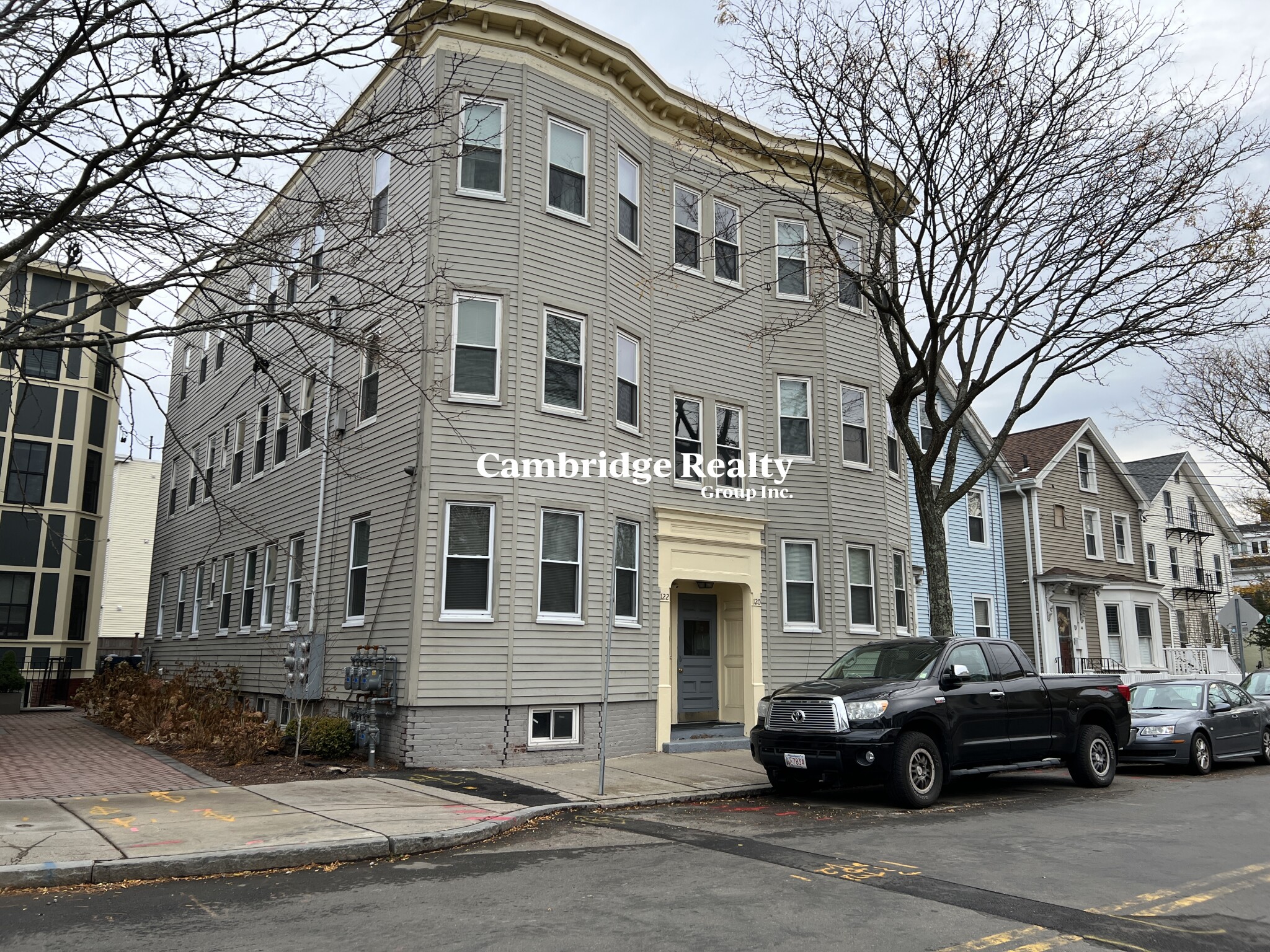 122 Columbia St, The Port