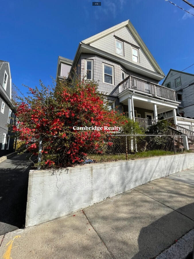 14 Dow St, West Somerville