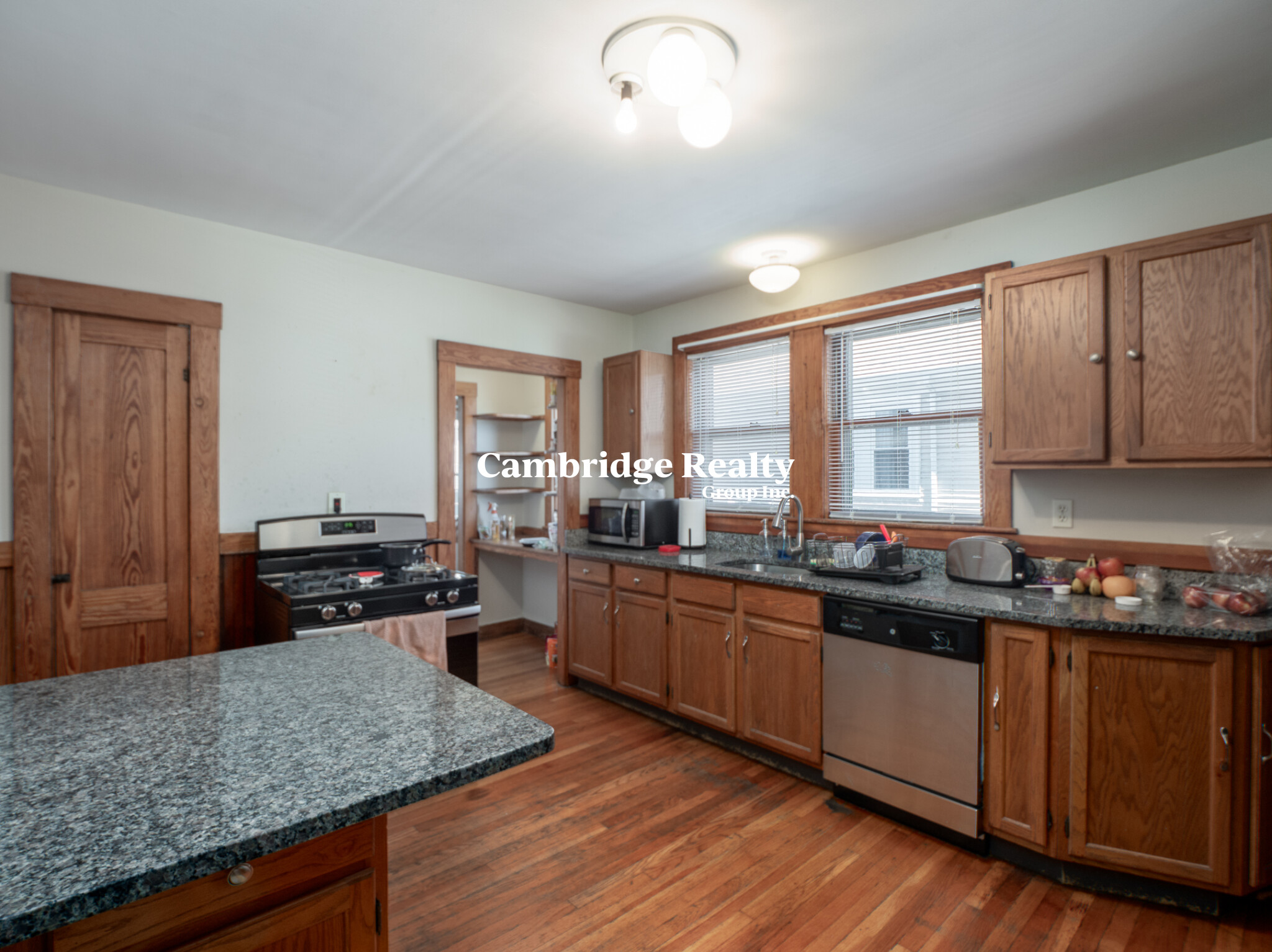 54 Upland Rd, West Somerville