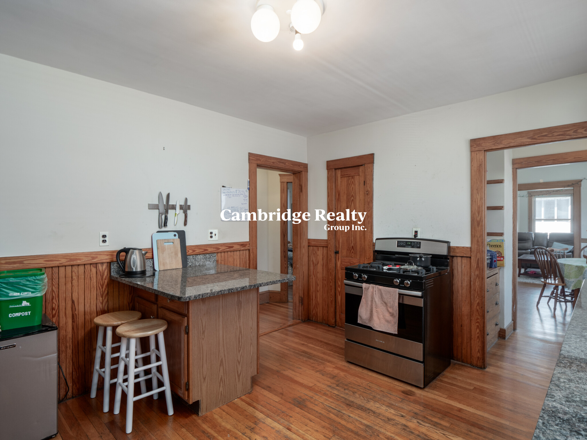 54 Upland Rd, West Somerville