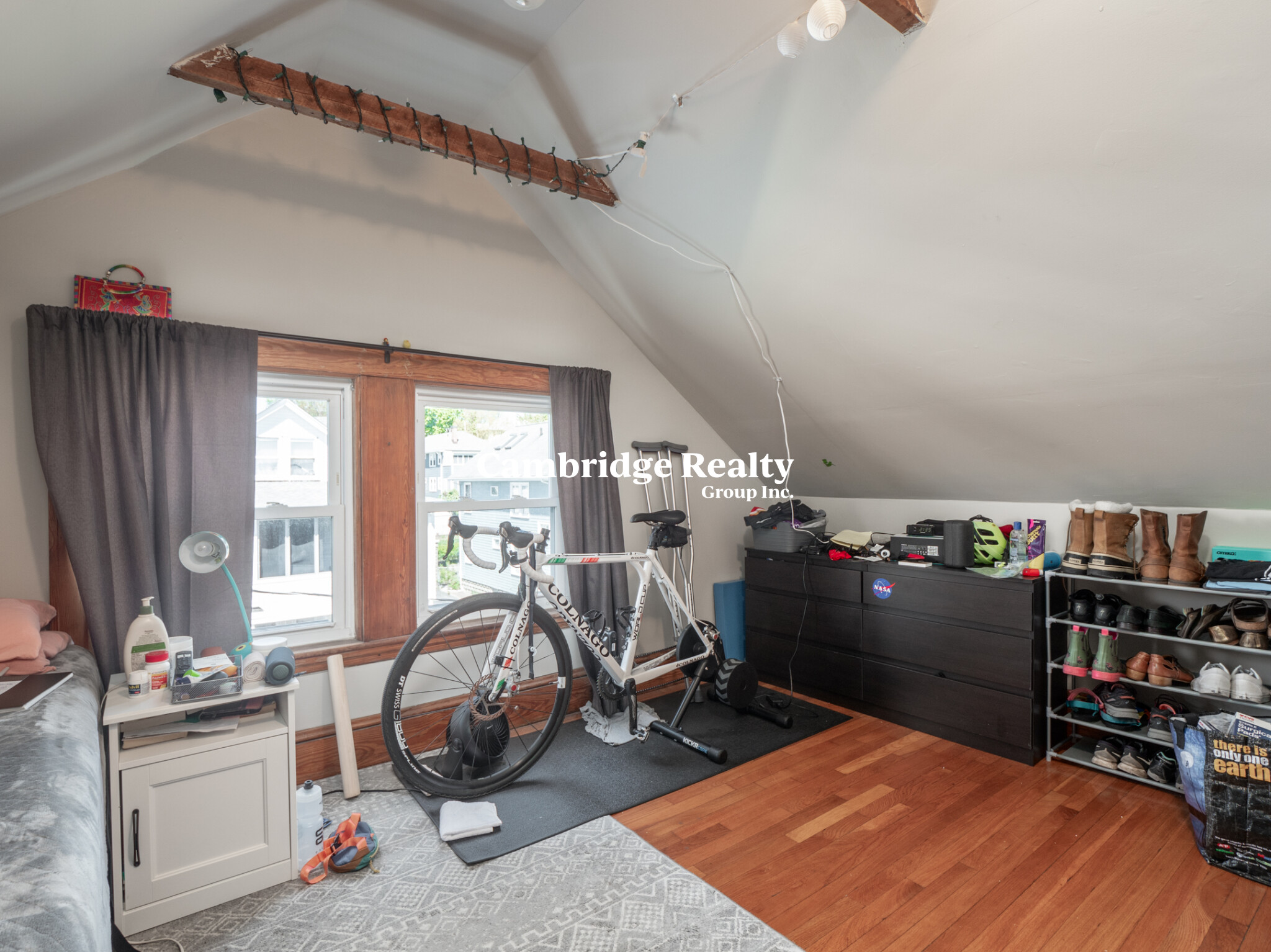 54 Upland Rd, West Somerville