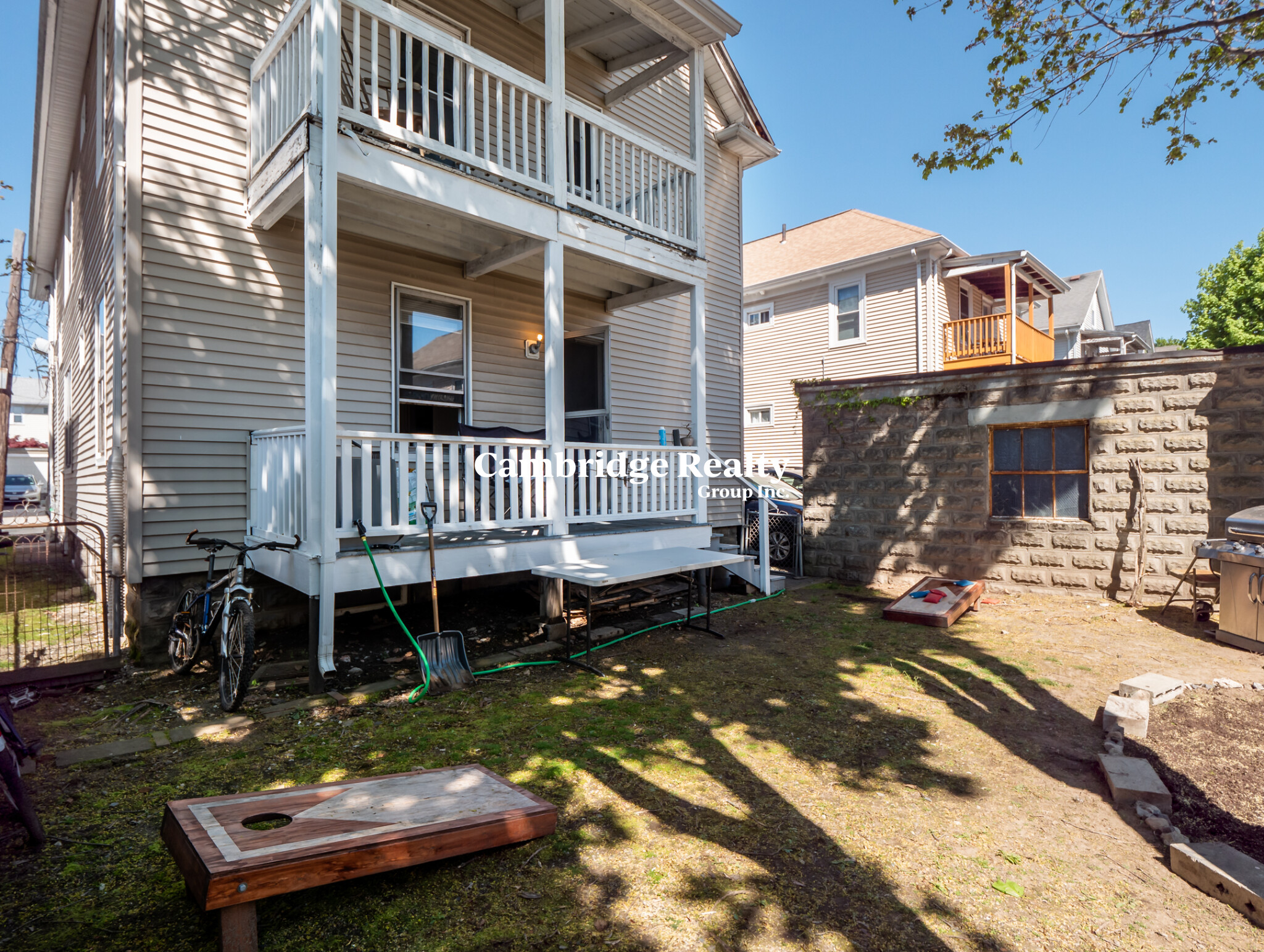 54 Upland Rd, West Somerville