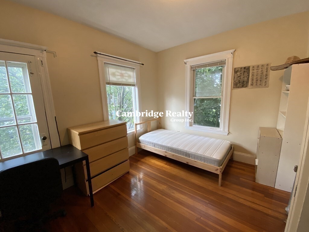 270 Harvard St, Medford