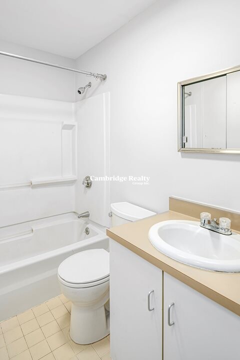 119 Pacific St, Cambridgeport