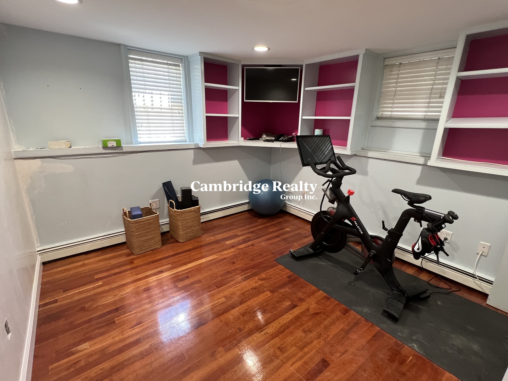 121 Columbia St, The Port