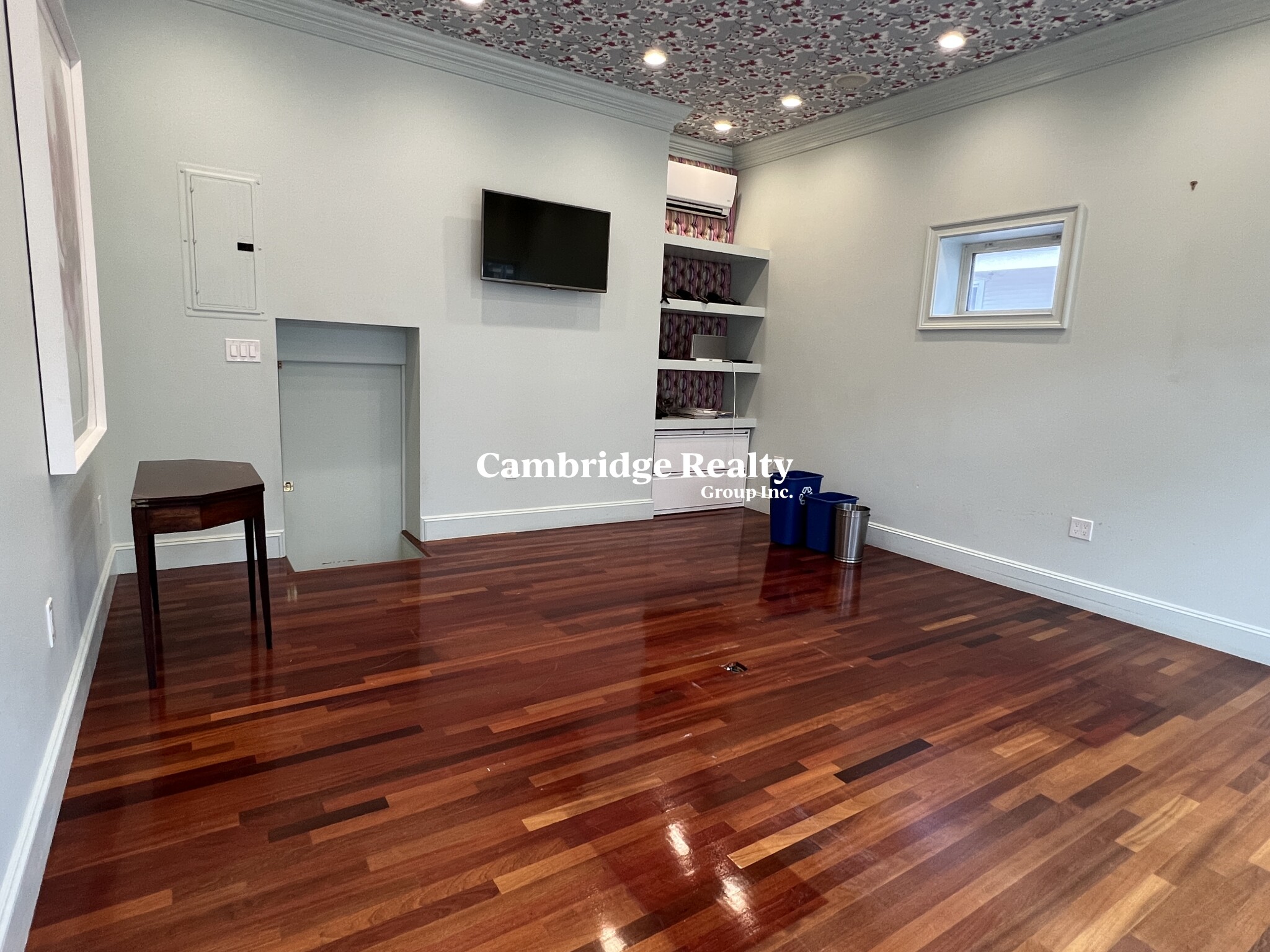 121 Columbia St, The Port