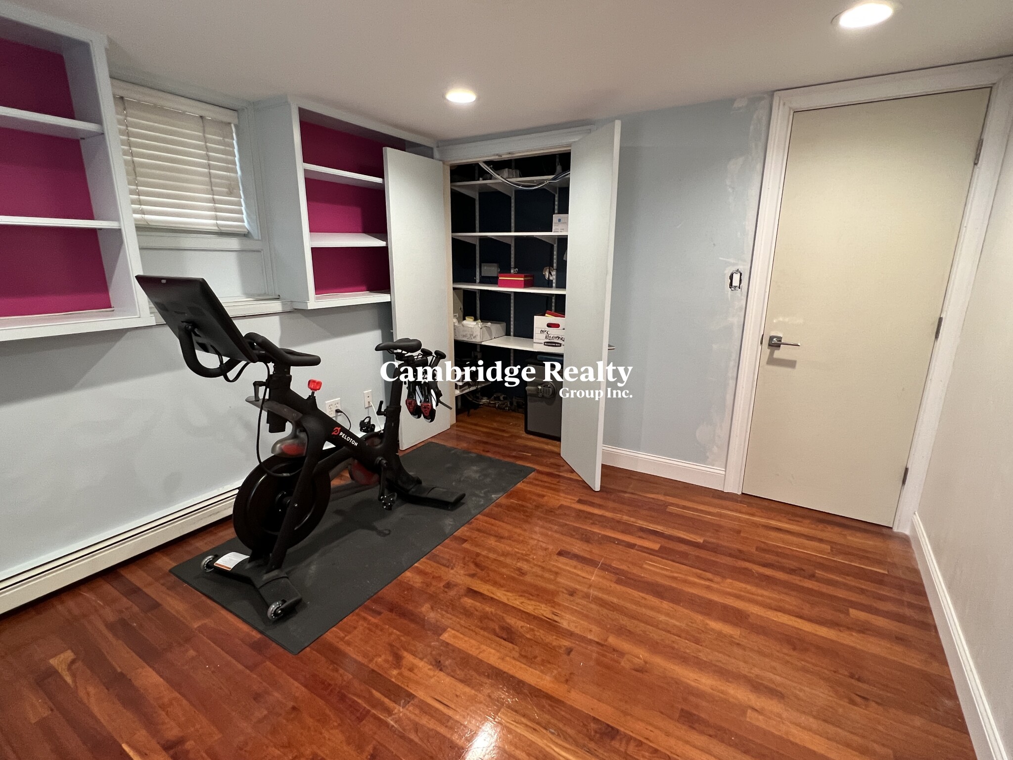 121 Columbia St, The Port