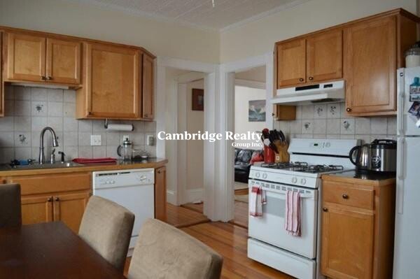 14 Edward Sullivan Rd, East Cambridge