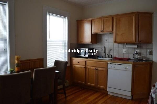 14 Edward Sullivan Rd, East Cambridge