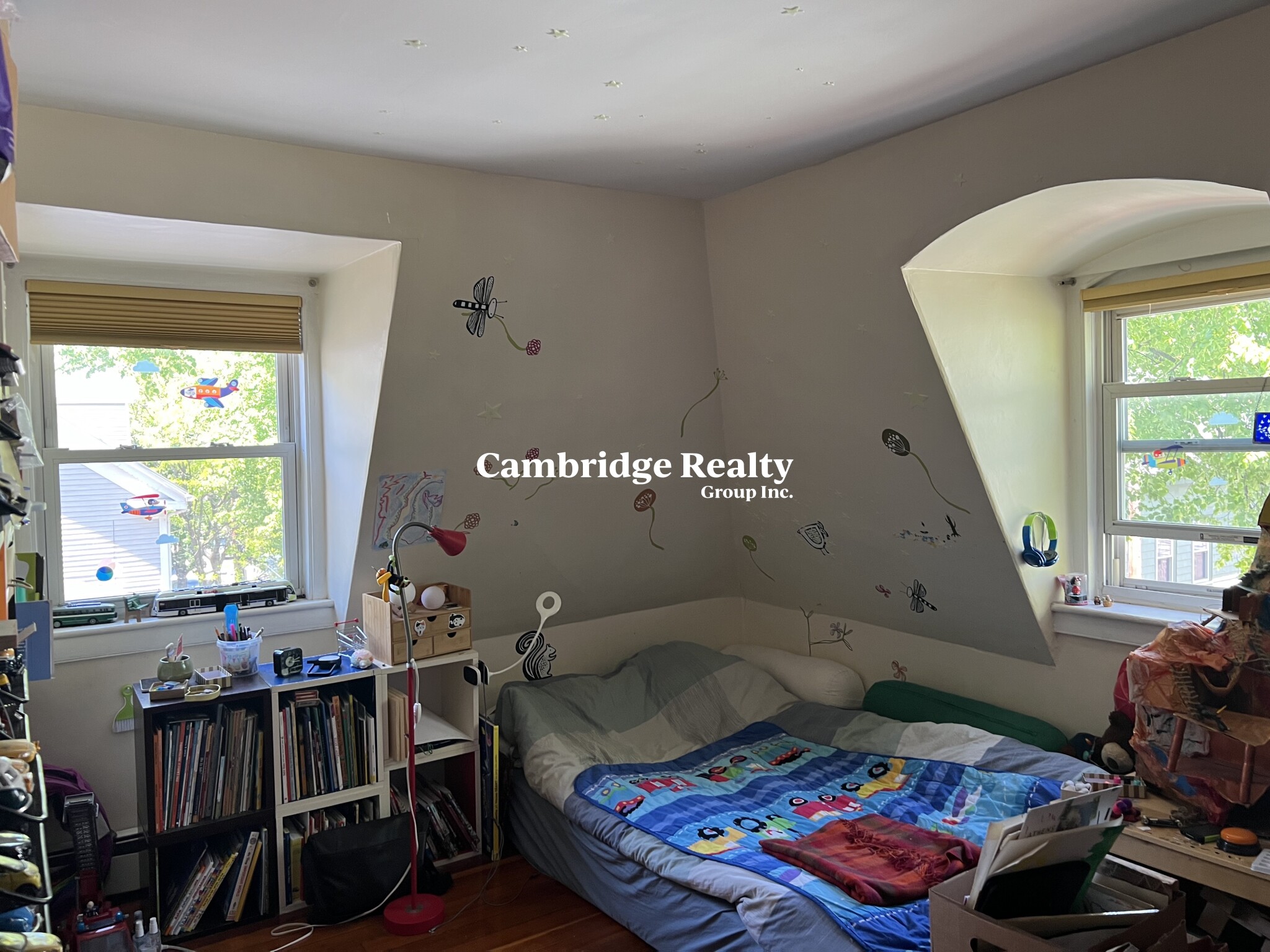 2 Kelly Rd, Cambridgeport