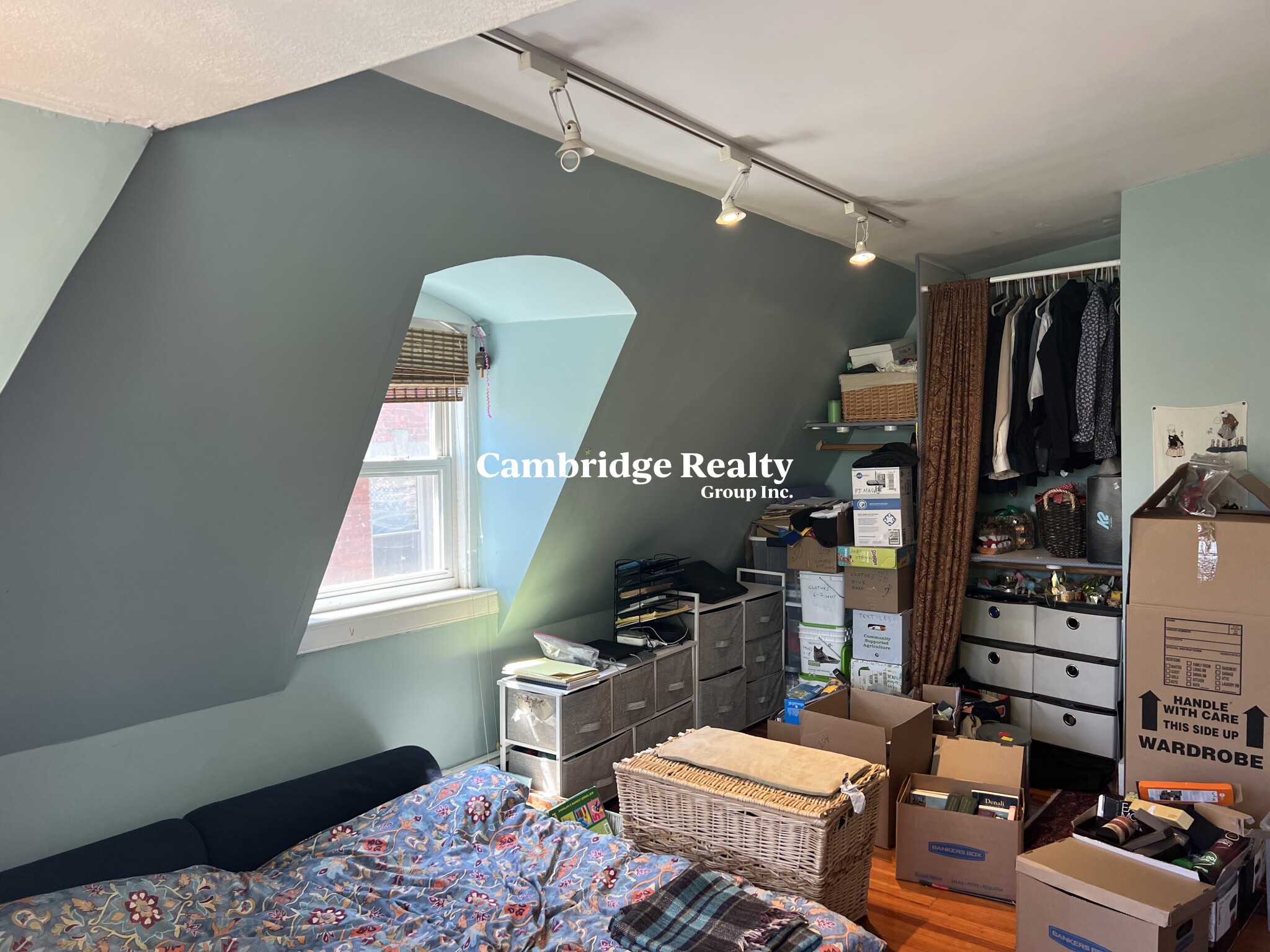 2 Kelly Rd, Cambridgeport