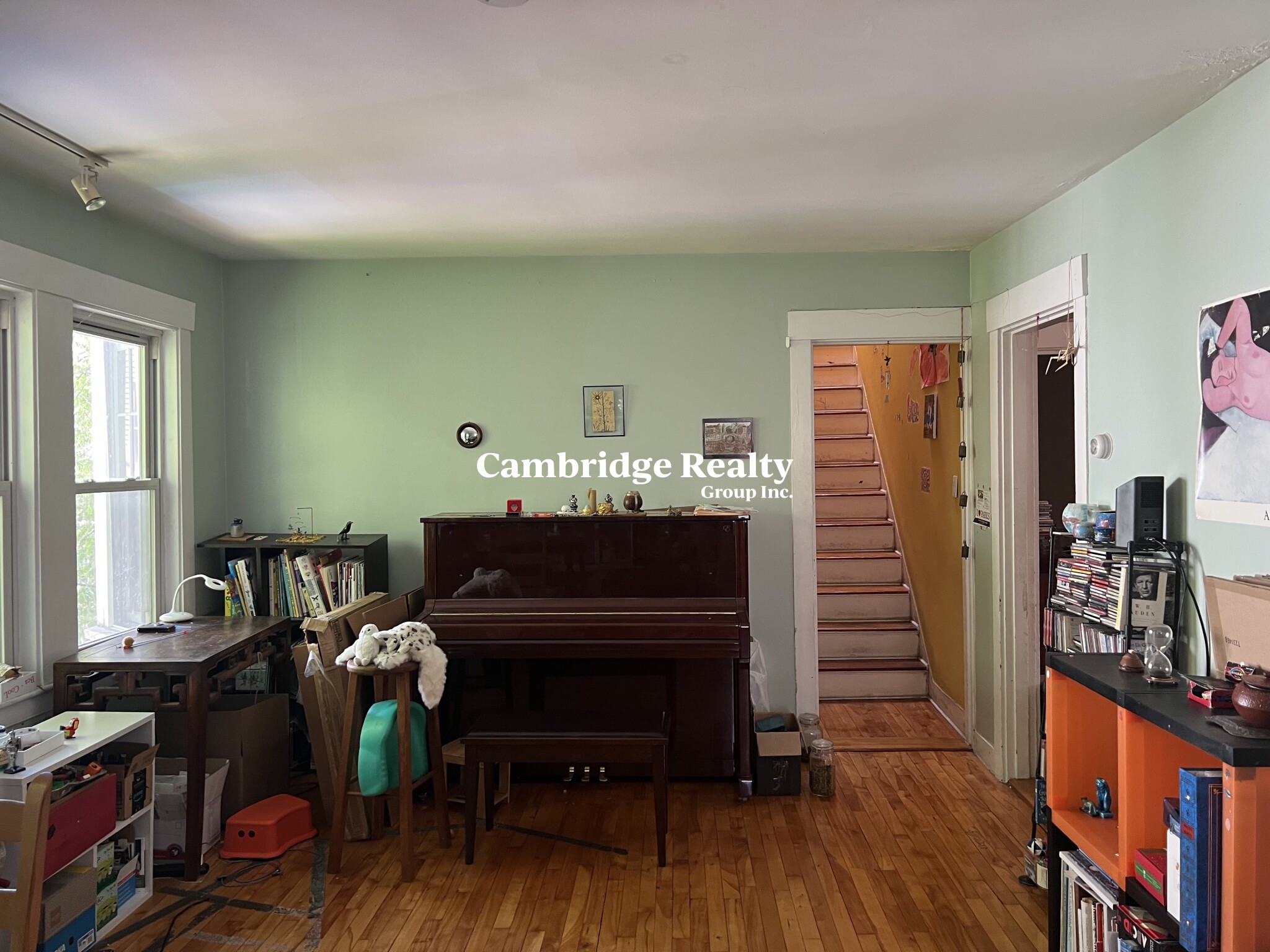 2 Kelly Rd, Cambridgeport