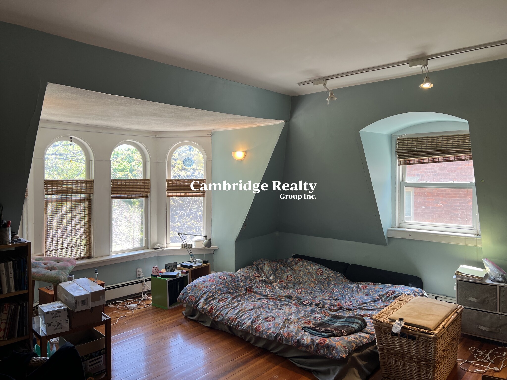 2 Kelly Rd, Cambridgeport