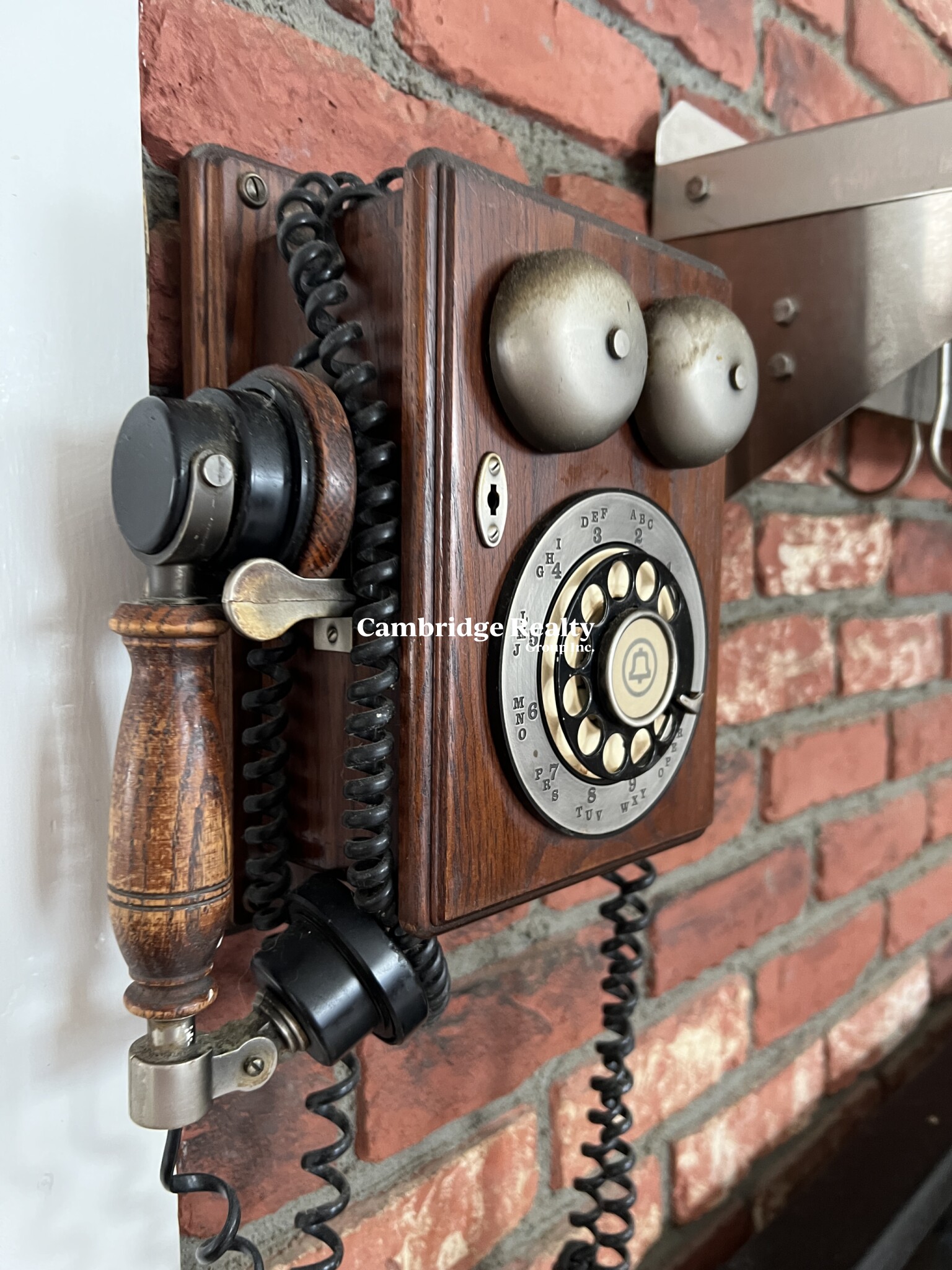 16 Edward Sullivan Rd, West Cambridge