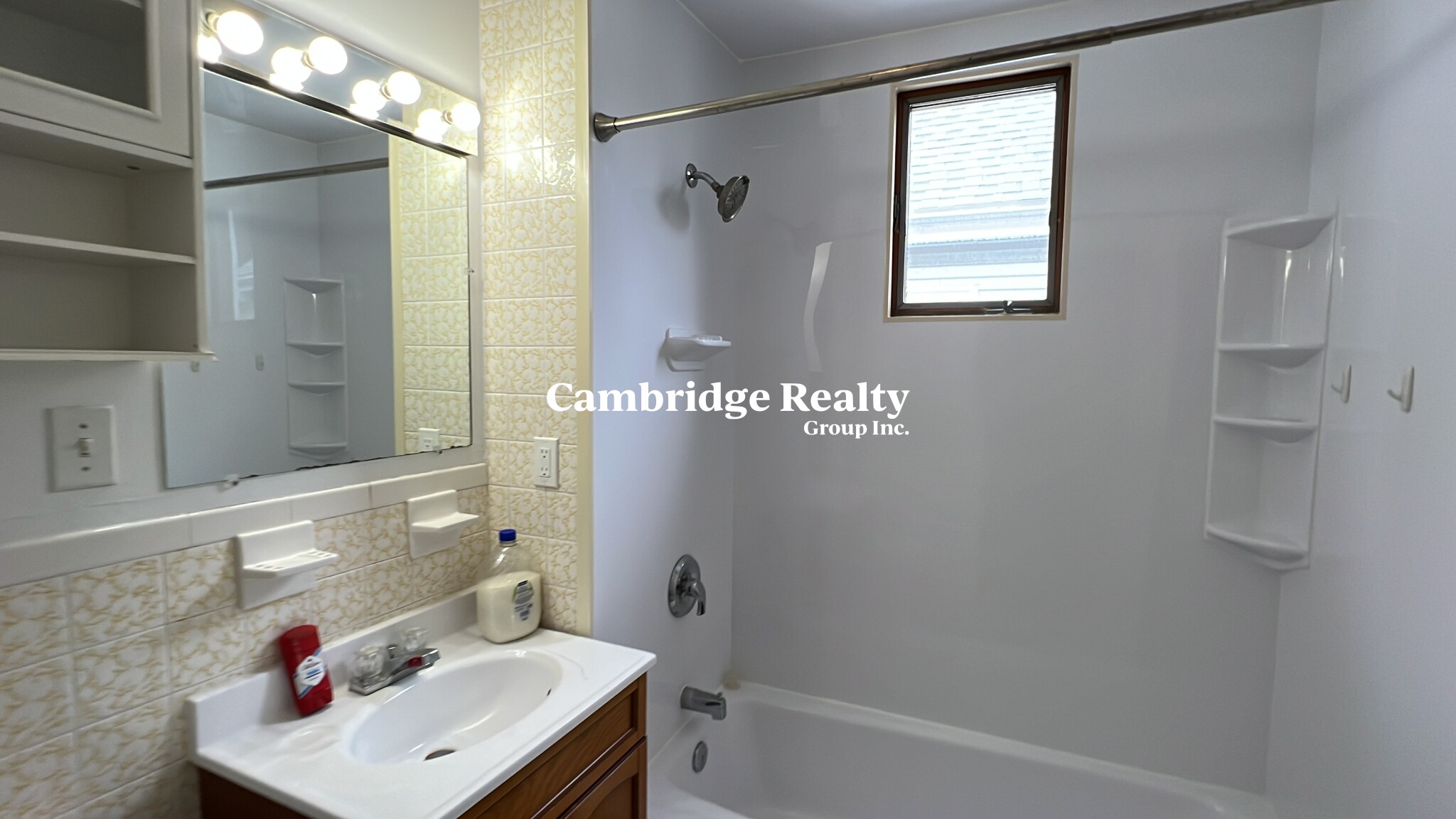 16 Edward Sullivan Rd, West Cambridge