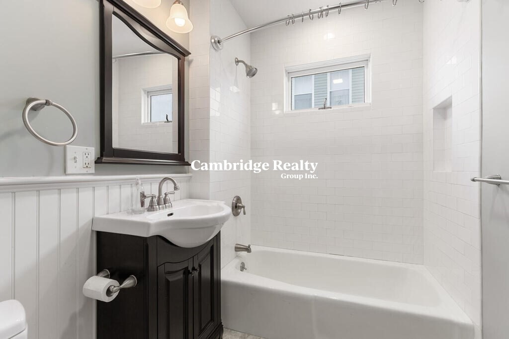 50 52 Raymond Ave, West Somerville