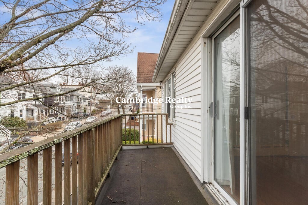 50 52 Raymond Ave, West Somerville