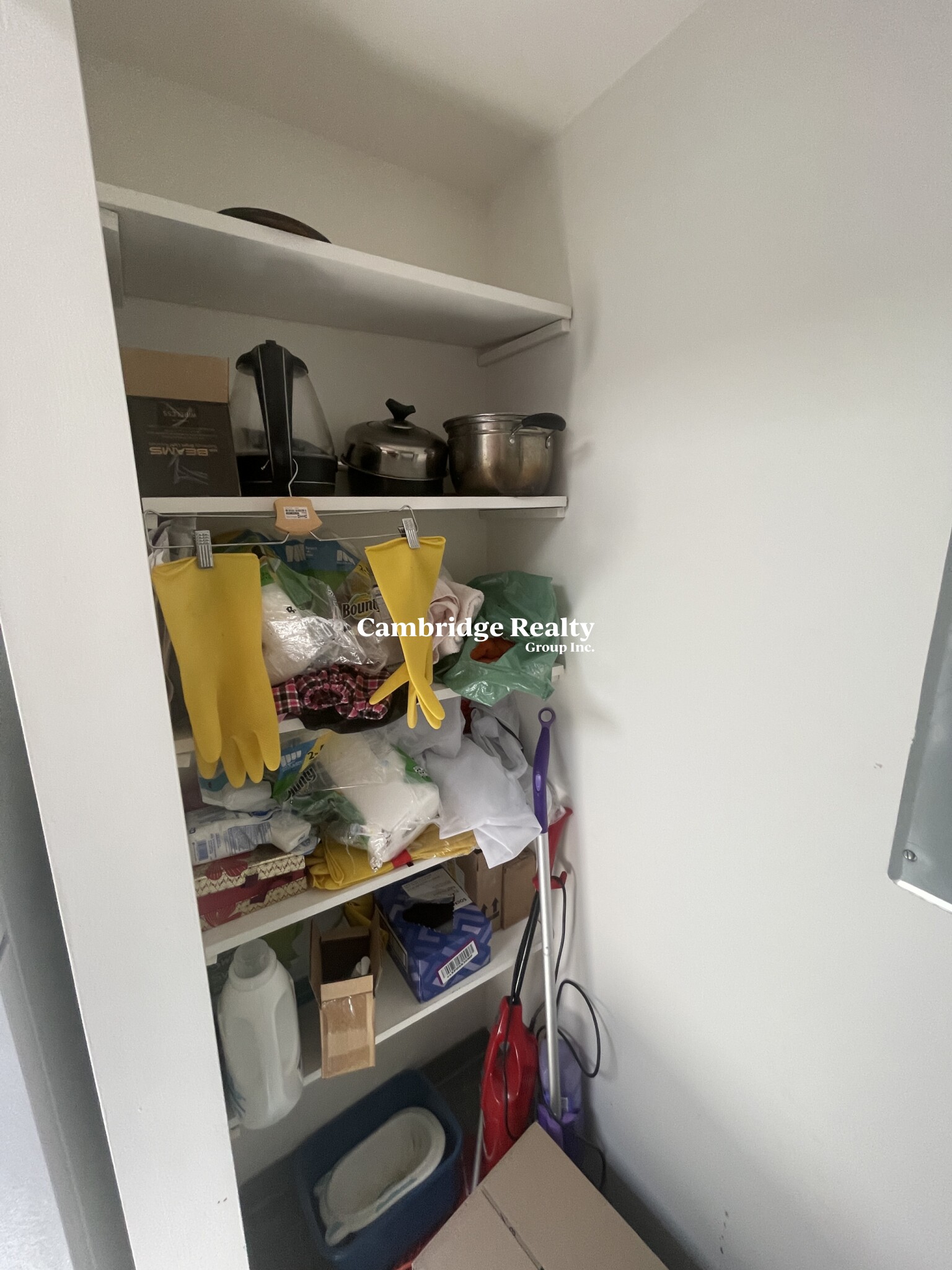 218 Thorndike St, East Cambridge