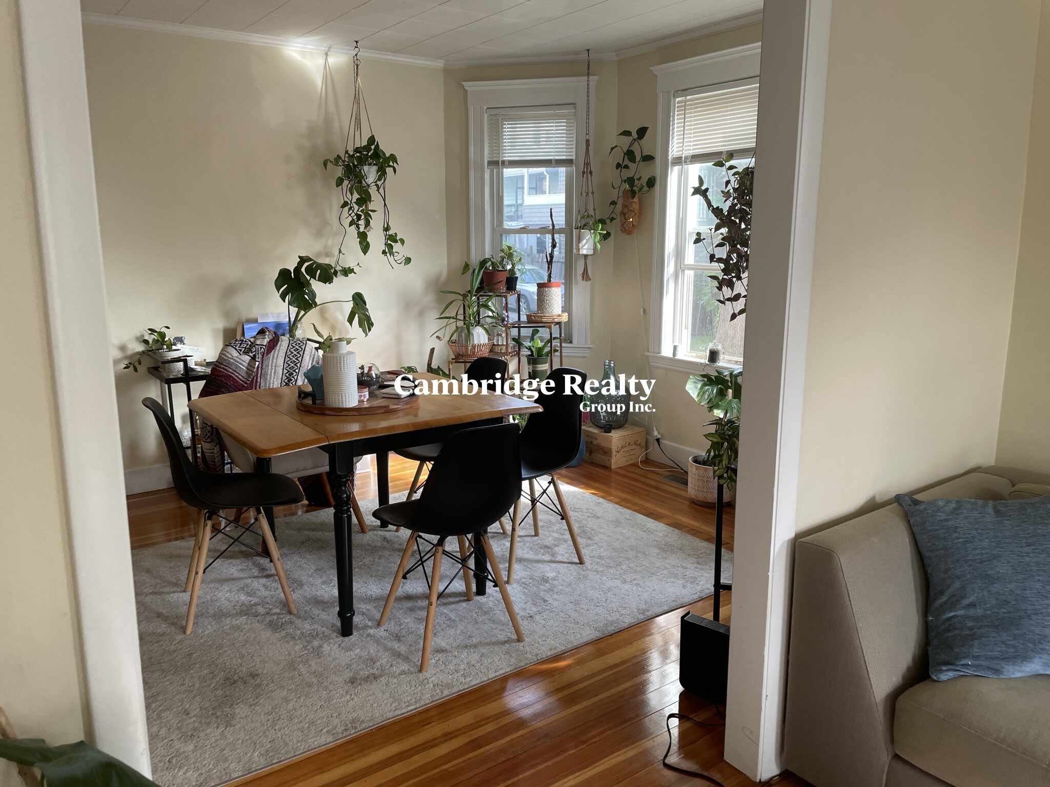 9 Belknap St, West Somerville