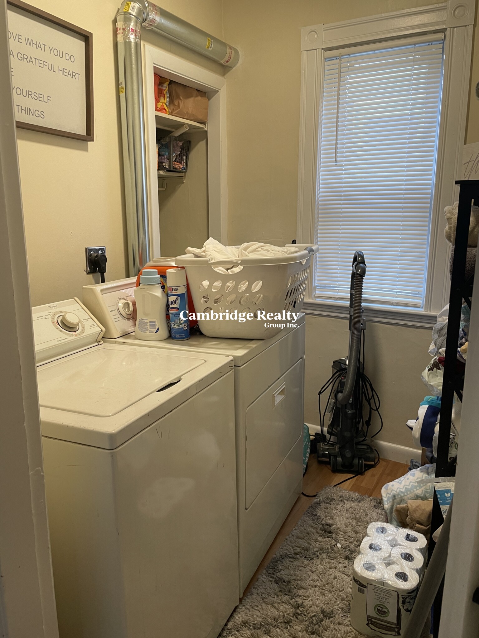 9 Belknap St, West Somerville