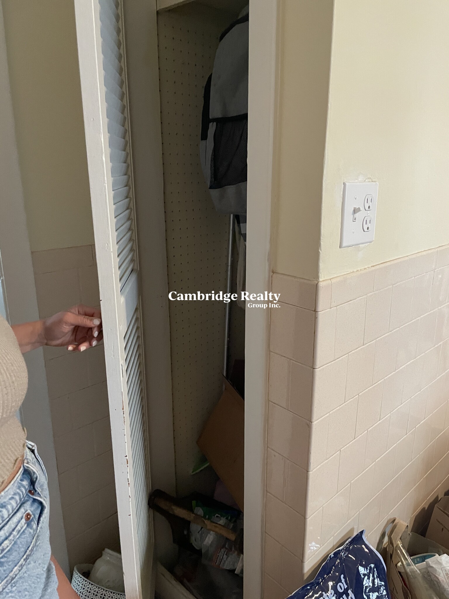 9 Belknap St, West Somerville