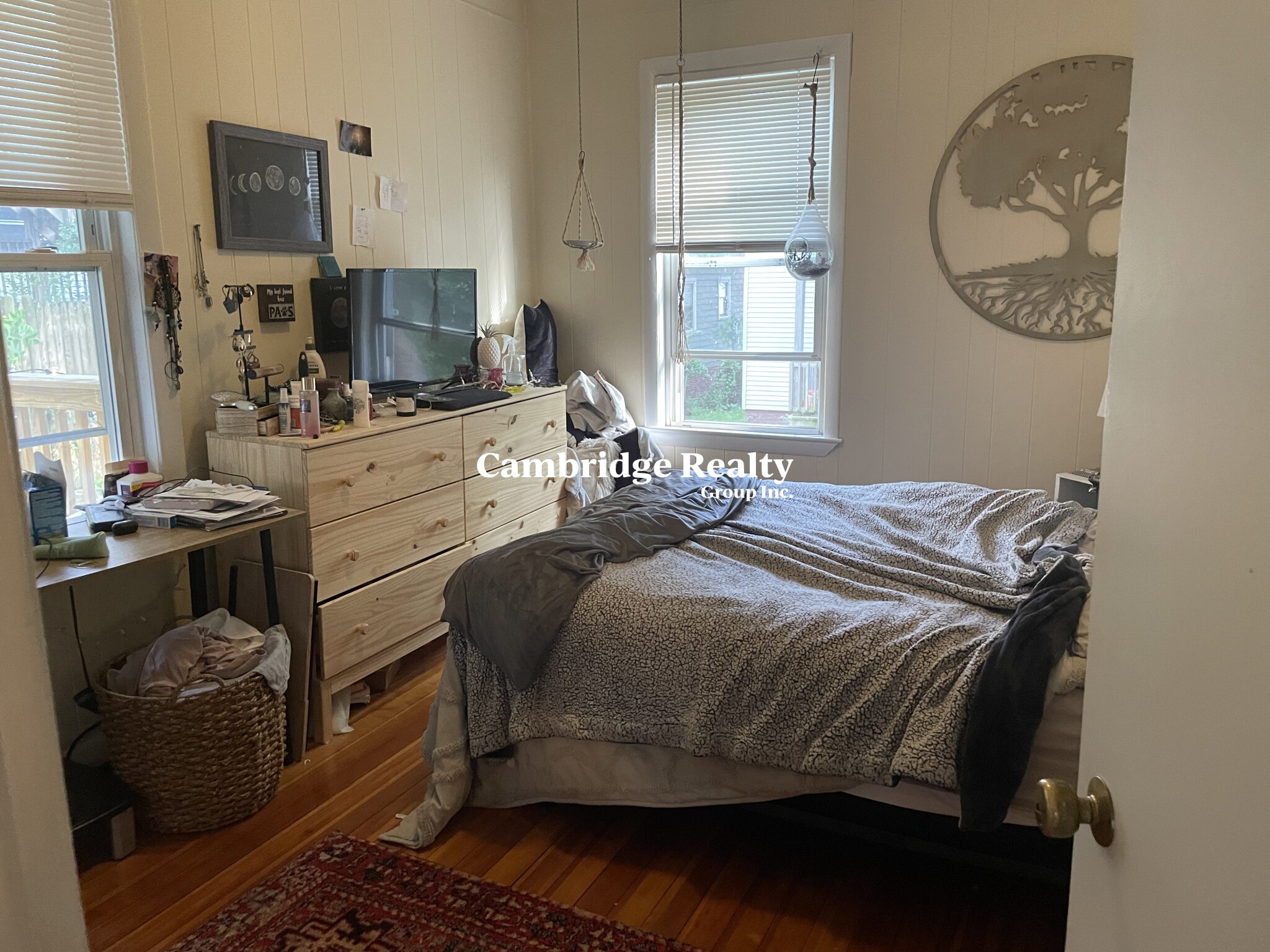 9 Belknap St, West Somerville