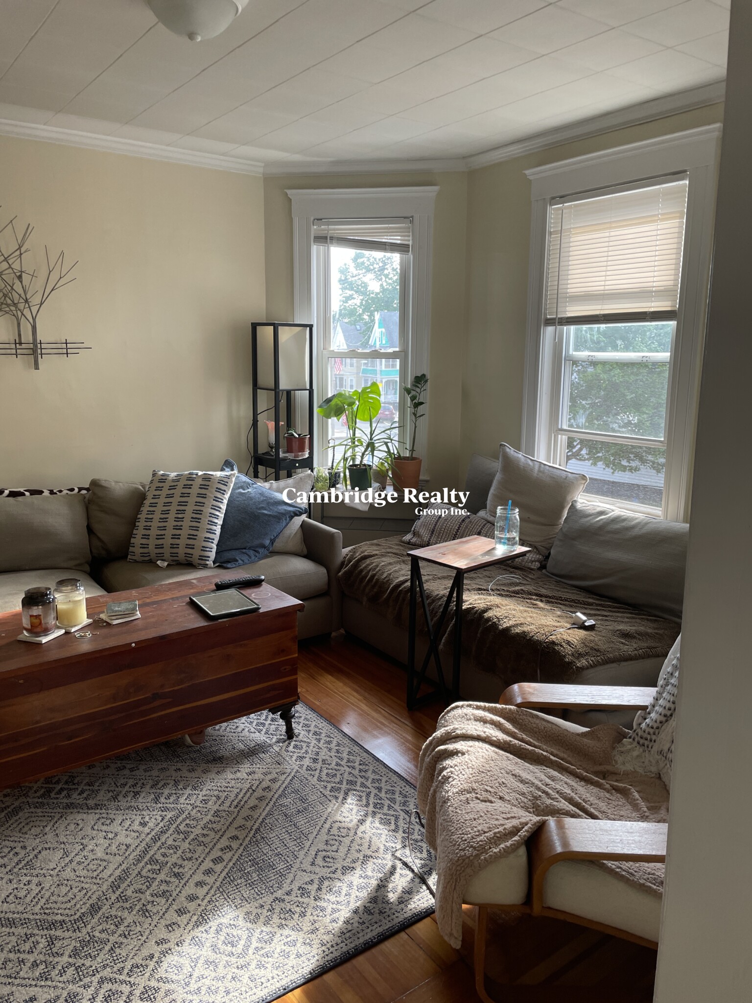 9 Belknap St, West Somerville