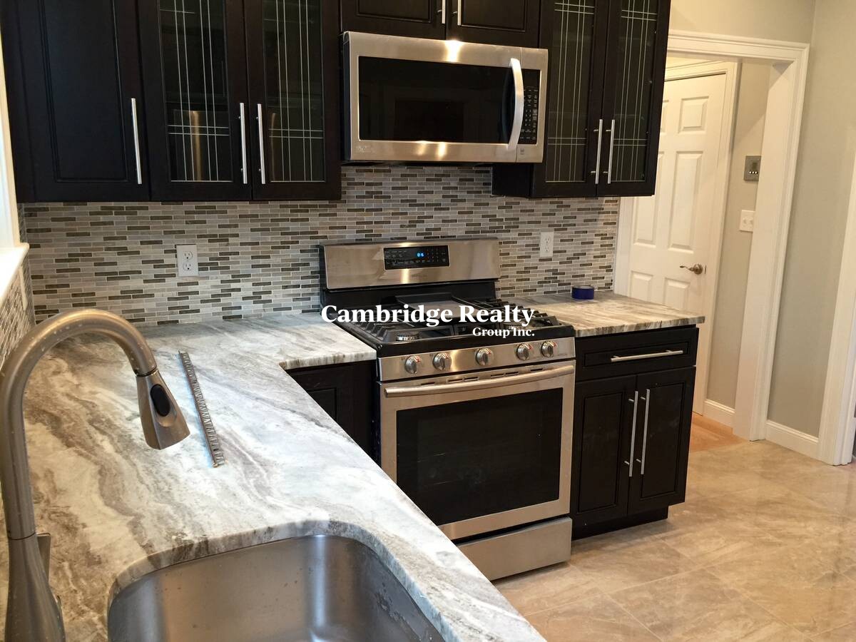 83 Newbury St, West Somerville