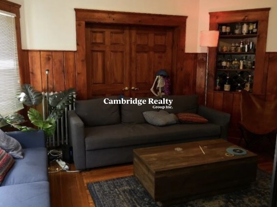 9 Windsor Rd, Davis Square