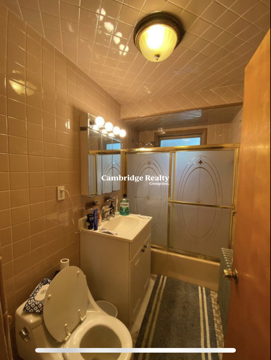 270 Harvard St, South Medford