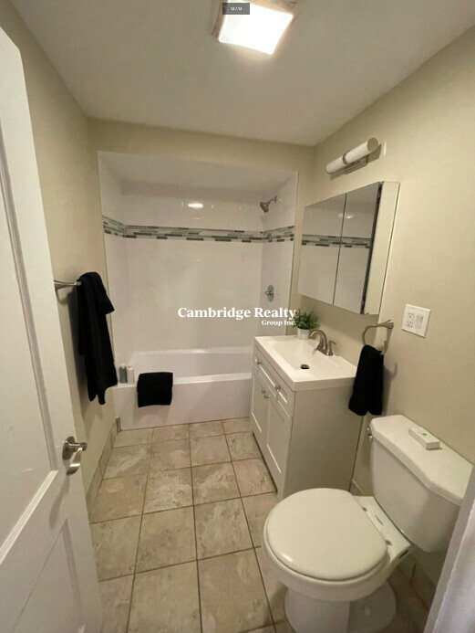 83 Conwell Ave, Teele Square