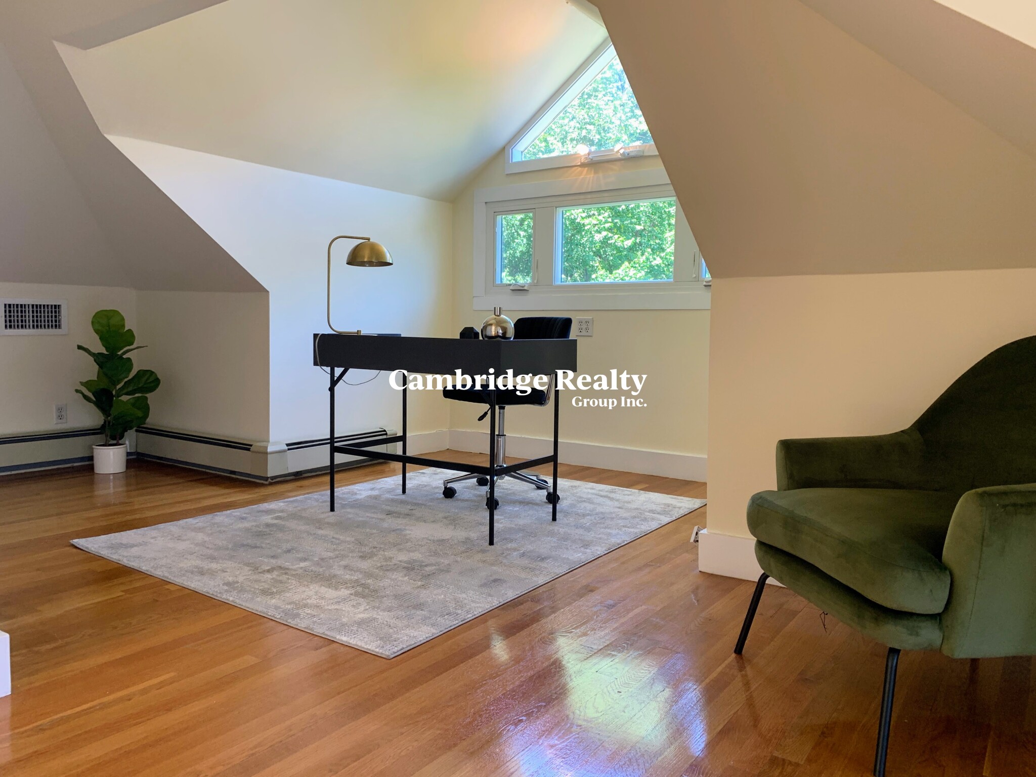 608 Huron Ave, Strawberry Hill