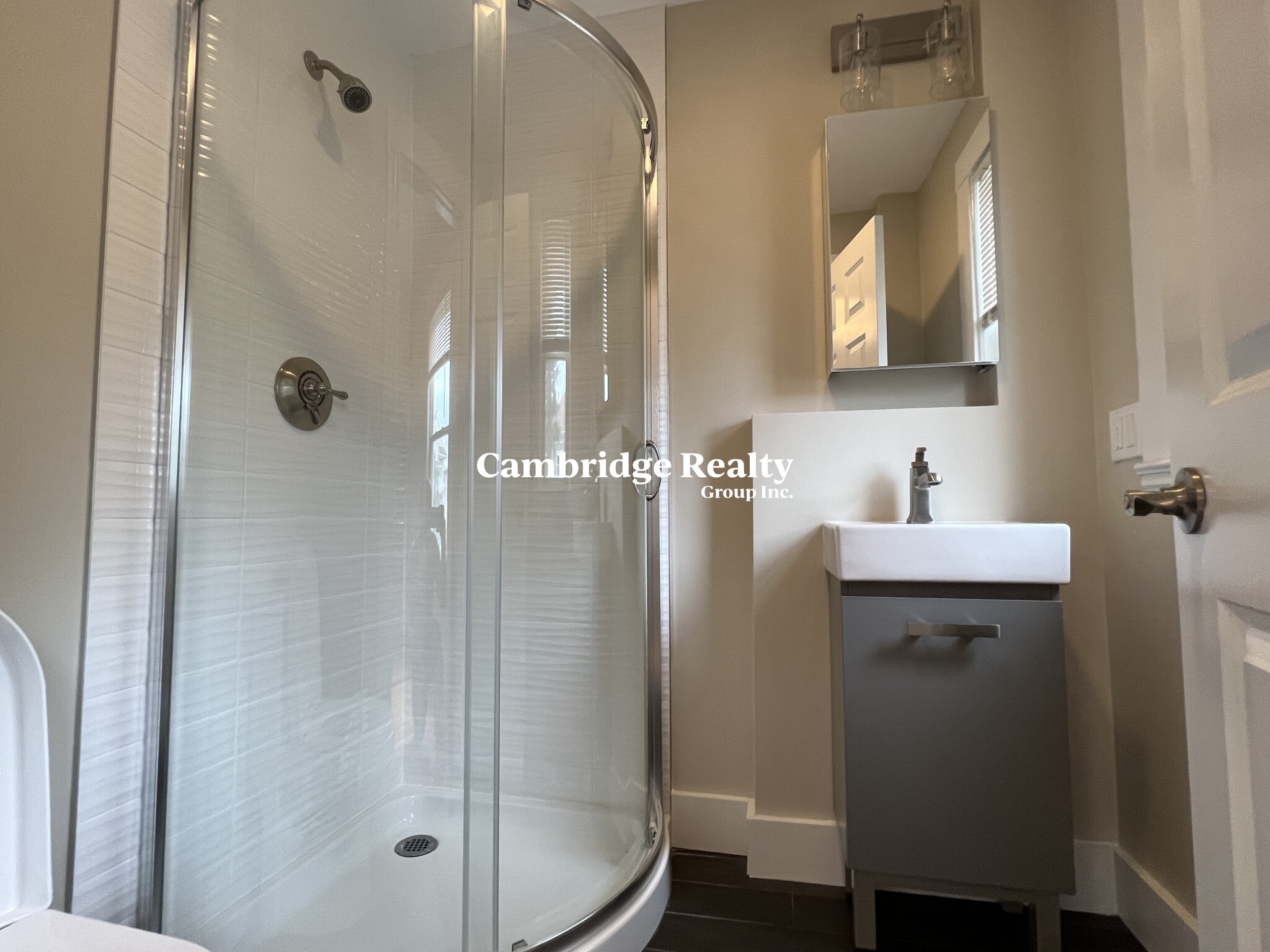 83 Conwell Ave, Teele Square