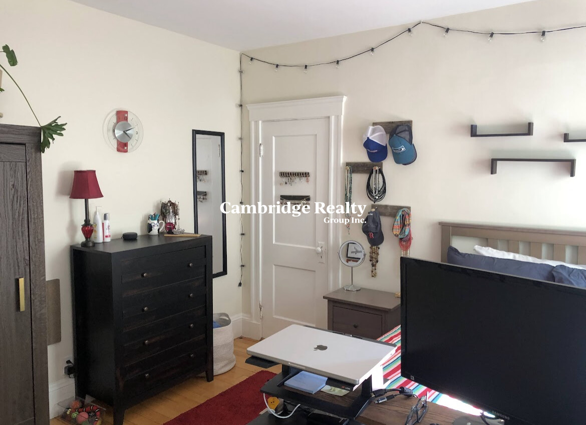 100 Raymond Ave, Powderhouse