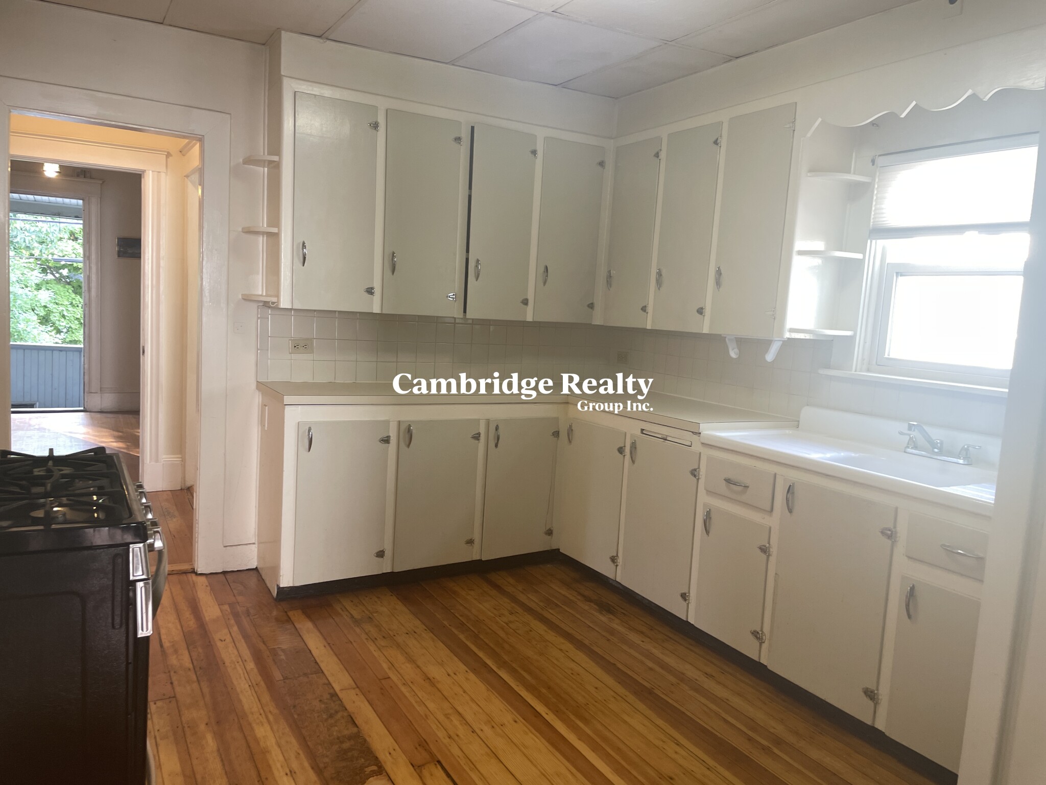 147 Willow Ave, Davis Square