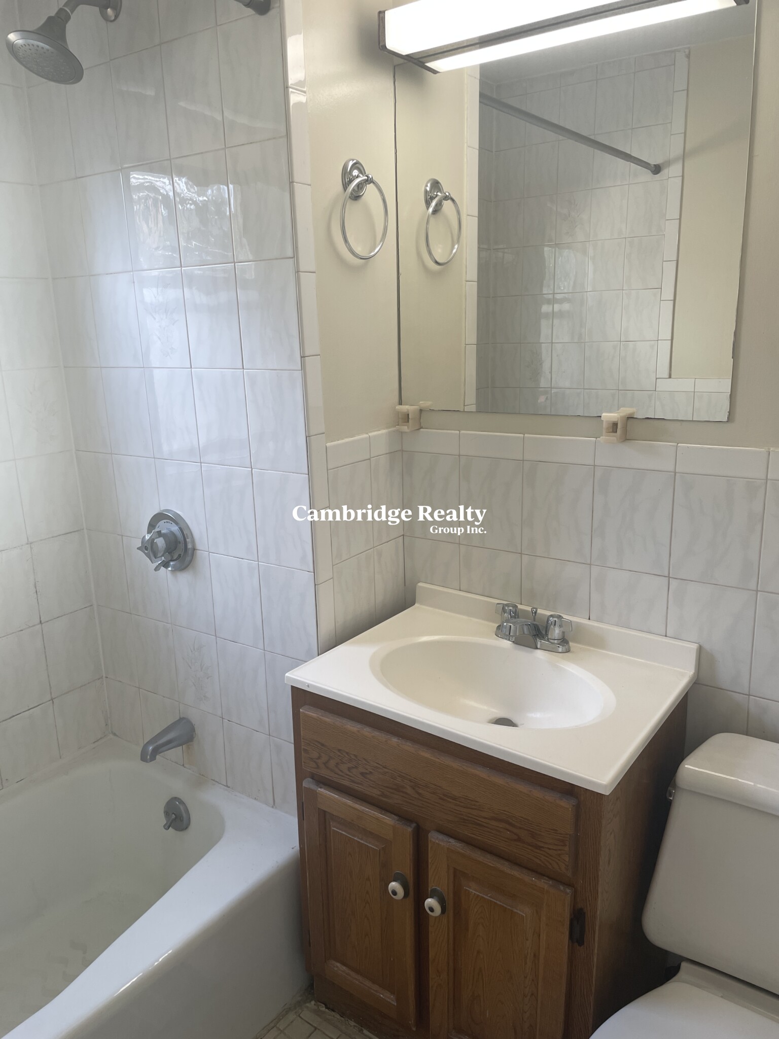 147 Willow Ave, Davis Square