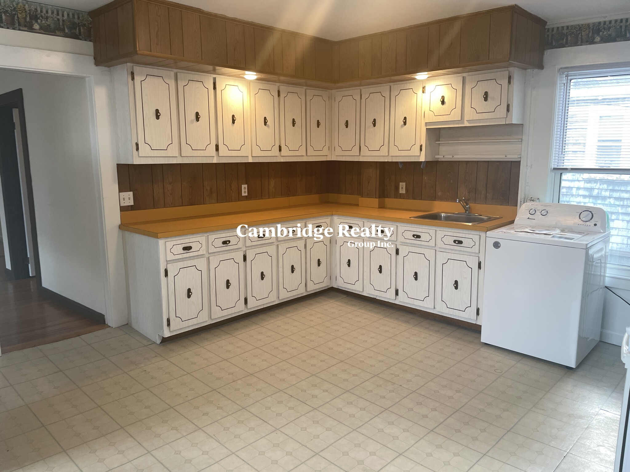 543 Broadway, Magoun Square