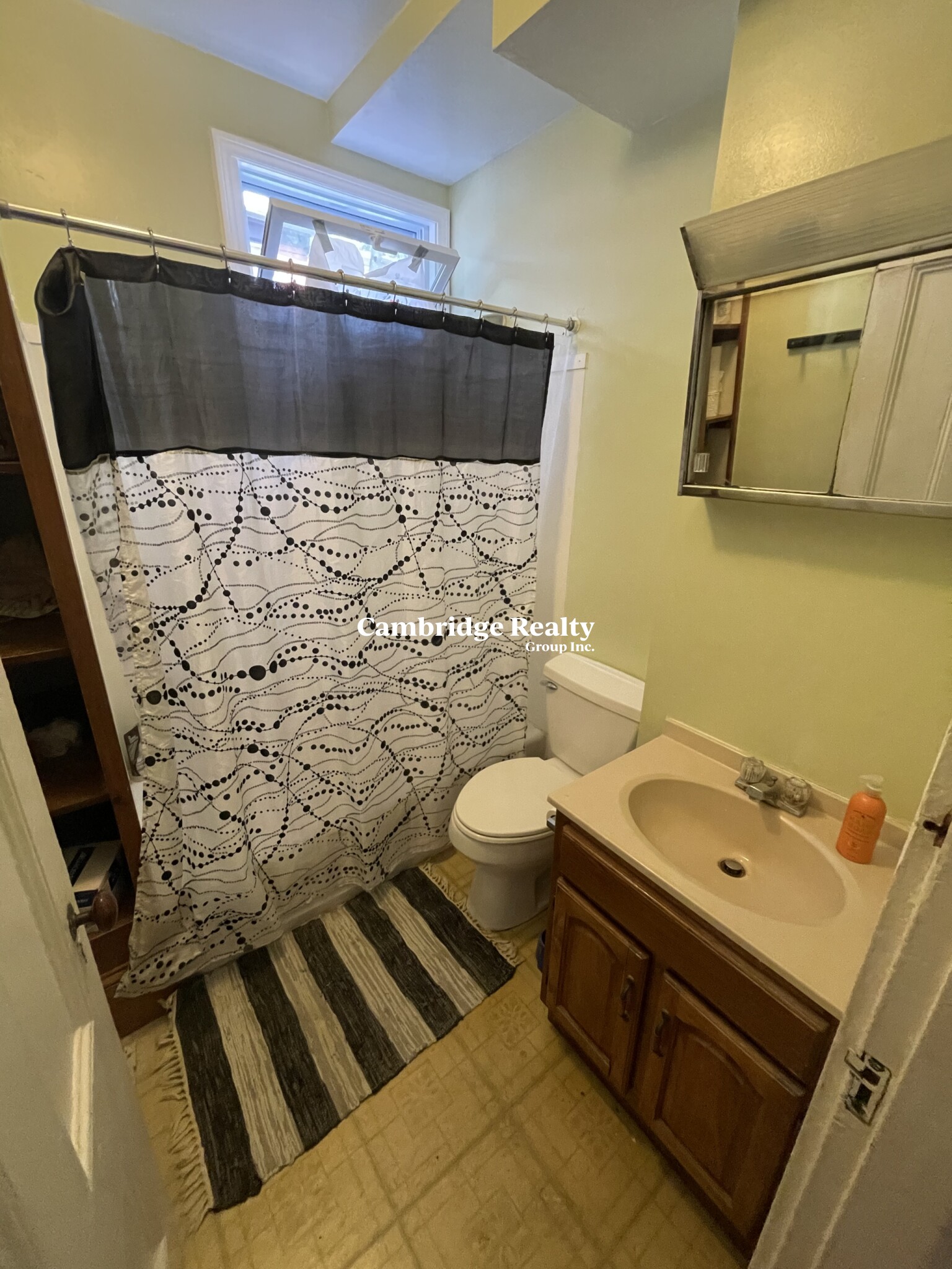 98 Pine St, Central Square