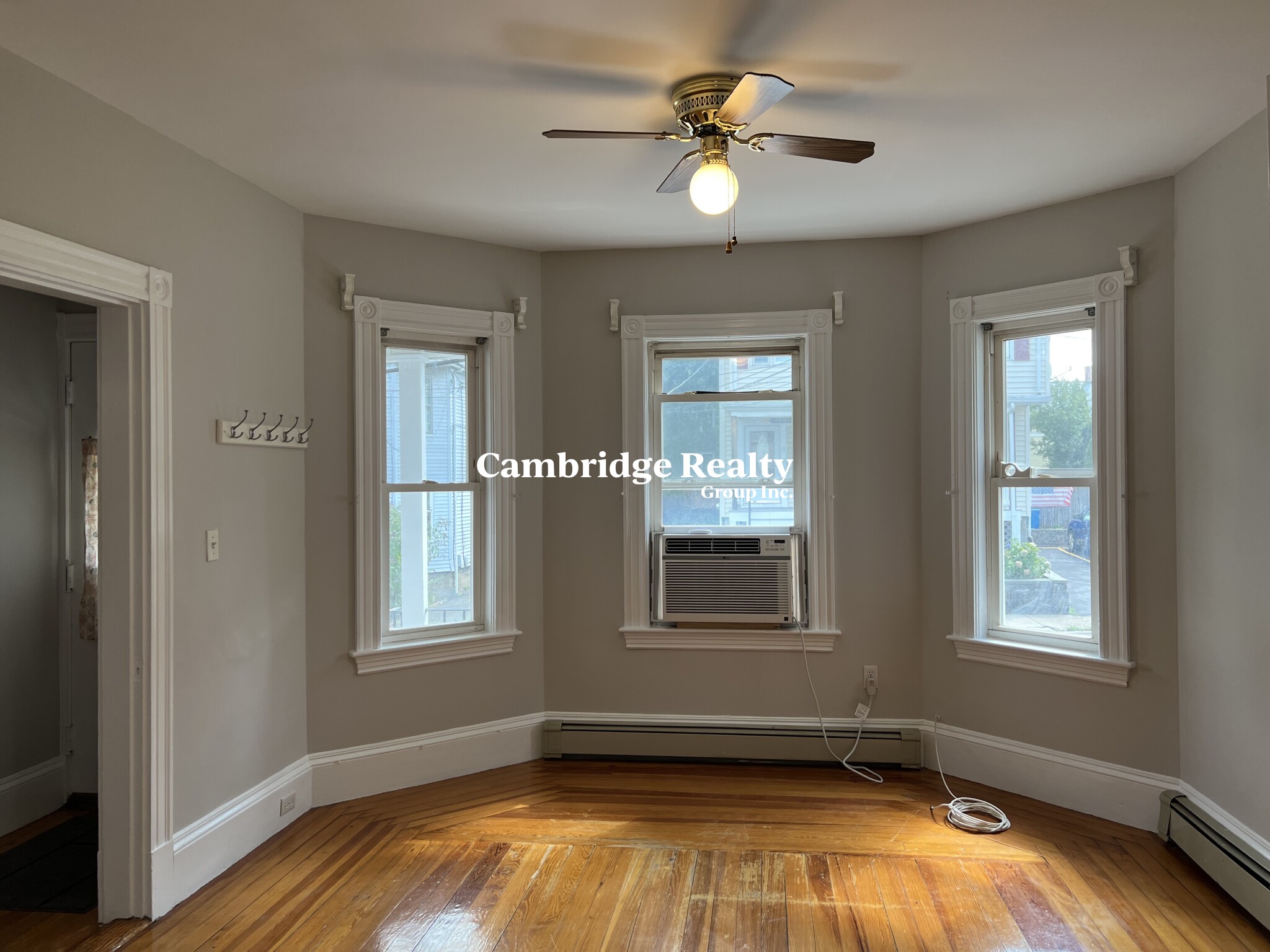 14 Edward Sullivan Rd, West Cambridge