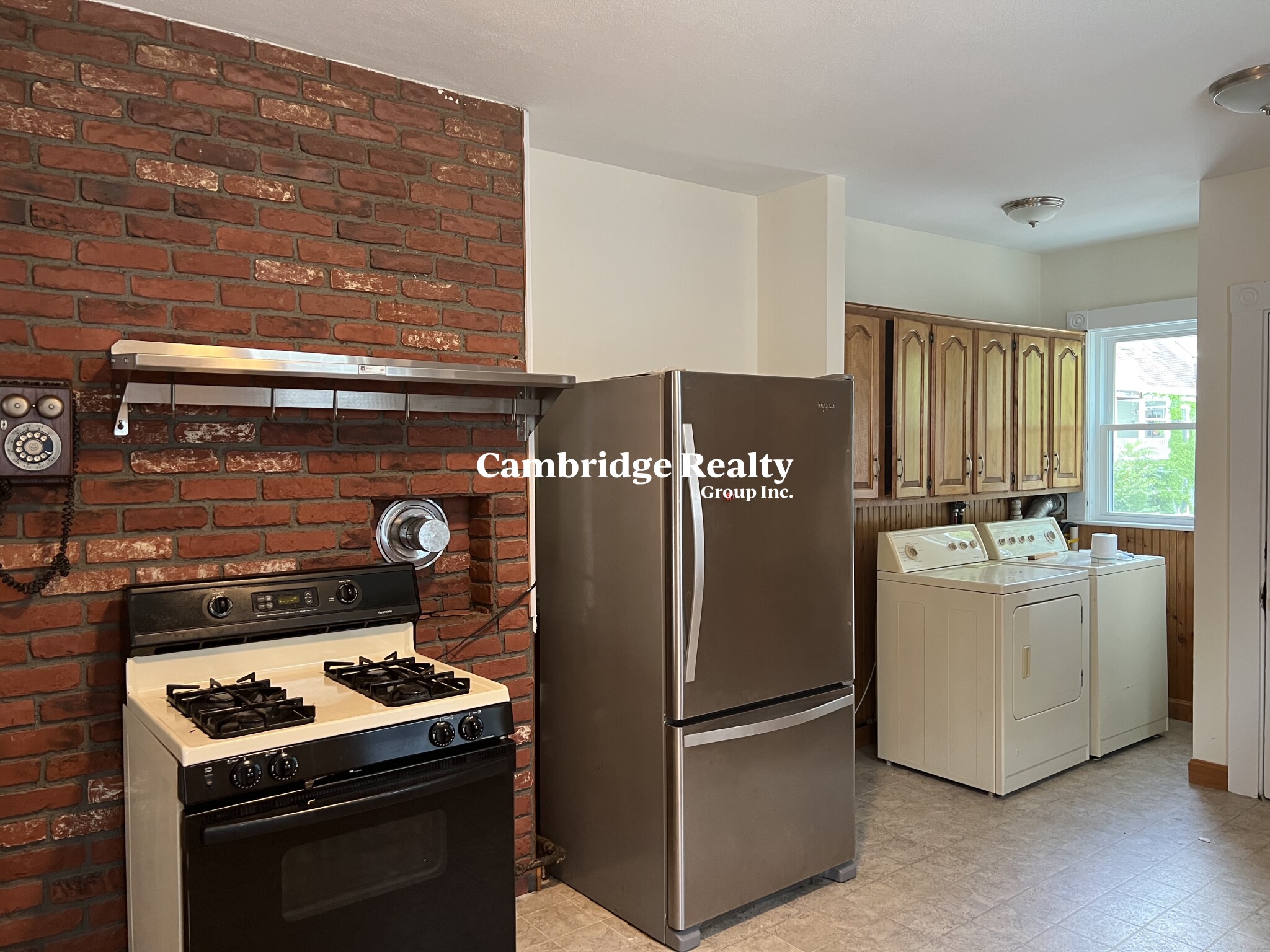 16 Edward Sullivan Rd, West Cambridge