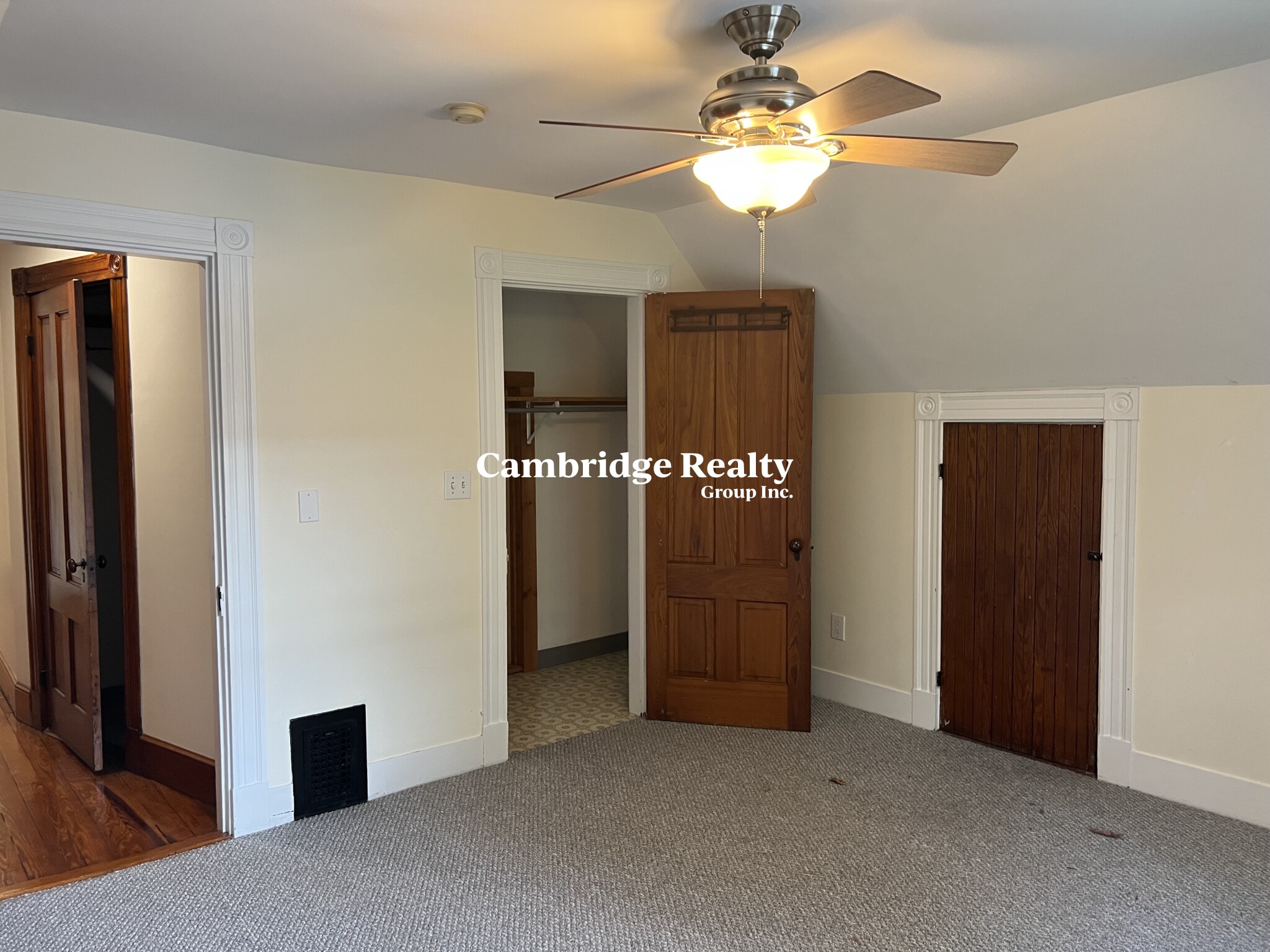 16 Edward Sullivan Rd, West Cambridge