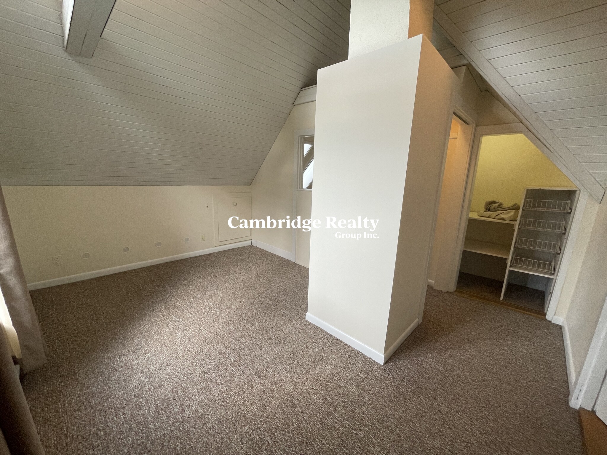2 Walker Ct, Cambridgeport