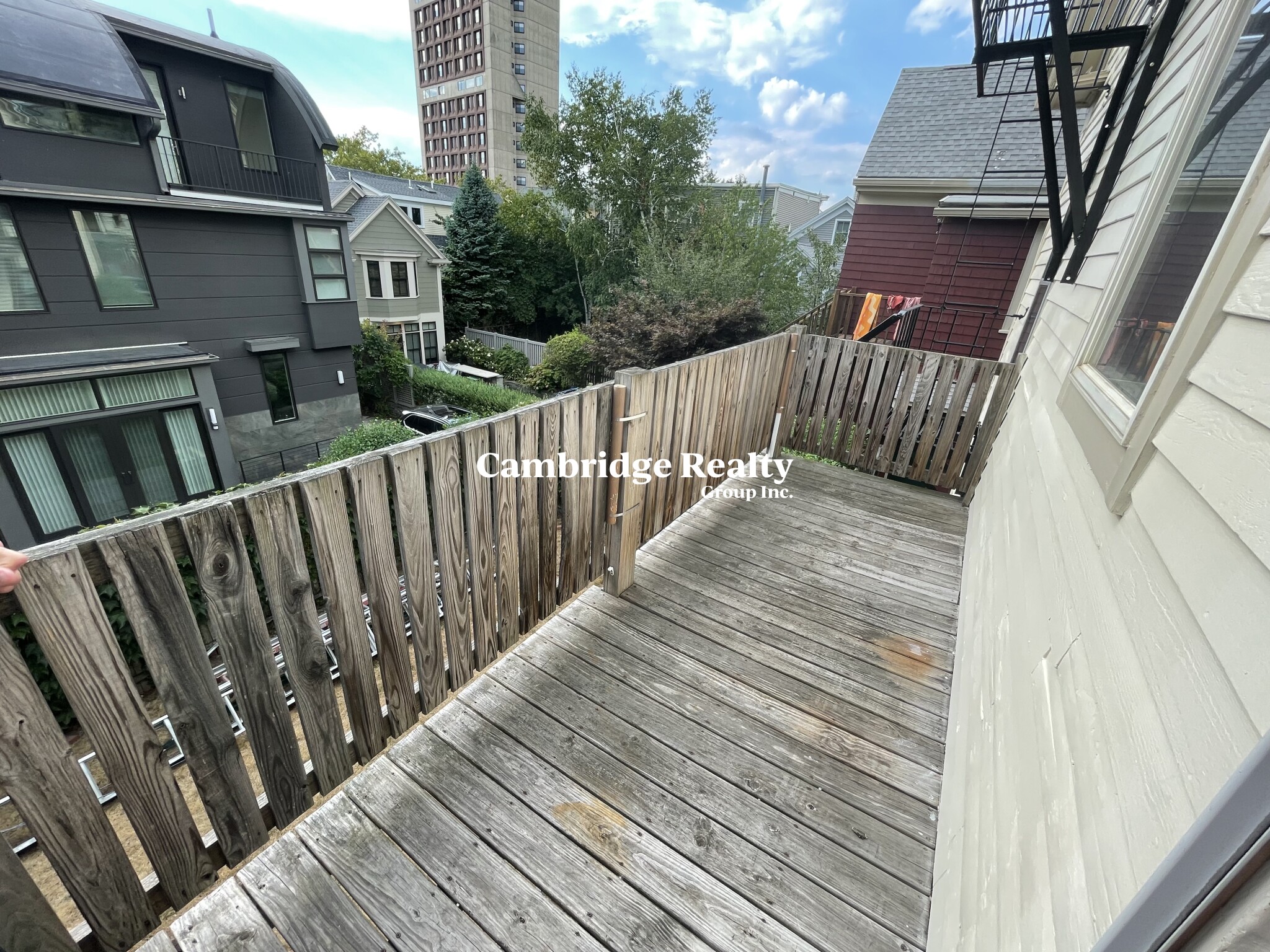 2 Walker Ct, Cambridgeport