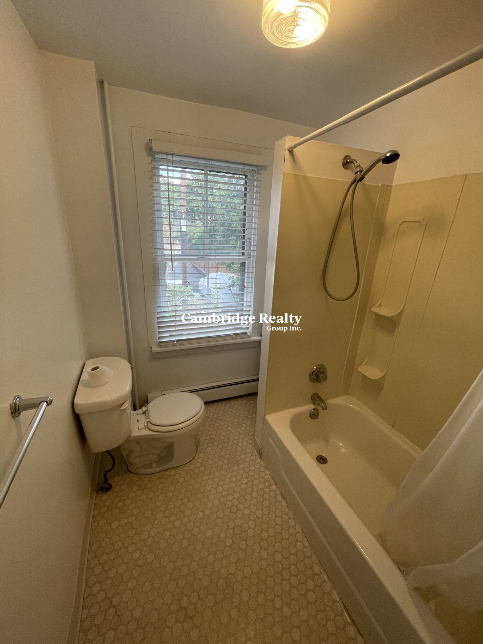 2 Walker Ct, Cambridgeport