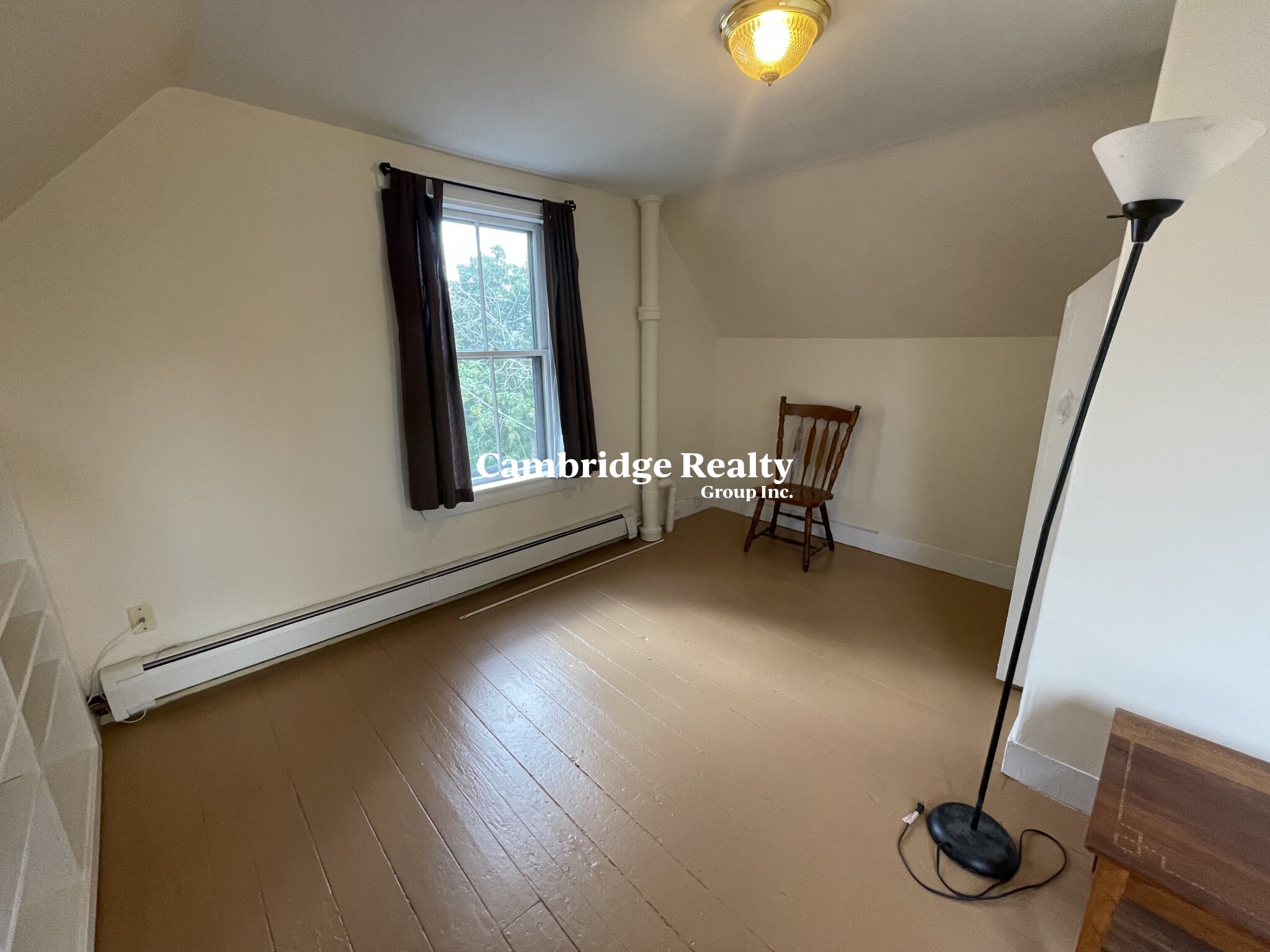 2 Walker Ct, Cambridgeport